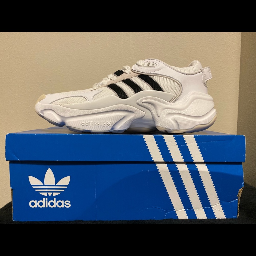 Adidas Magmur Runner sneakers